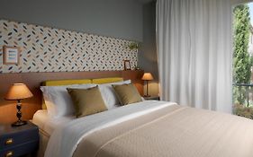 Elegant, Cosy And Quiet, Just 1 Min To Amphiteatre